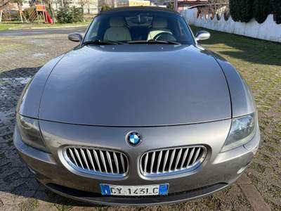 BMW Z4 2.5i cat Roadster Argento usata Carrara
