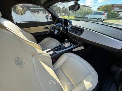 BMW Z4 2.5i cat Roadster Argento usata Carrara