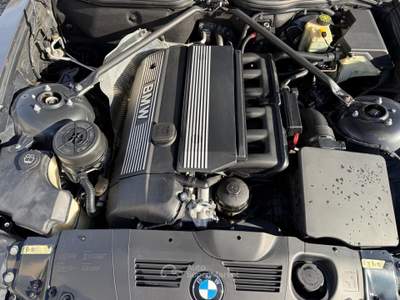 BMW Z4 2.5i cat Roadster Argento usata Carrara