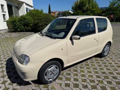 Fiat 600 50th Anniversary Beige usata Carrara