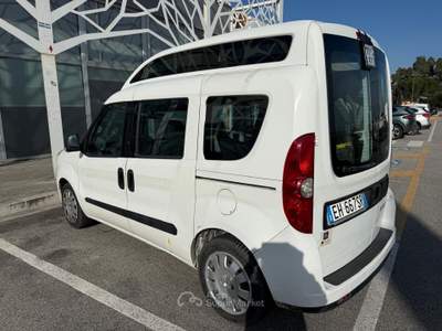 Fiat Doblò Doblo Doblò con pedana per disabili Bianco usata Carrara