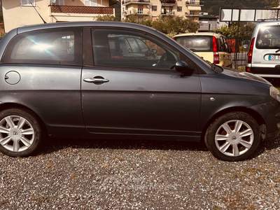 Lancia Ypsilon Multijet 16V Platino Grigio usata Carrara