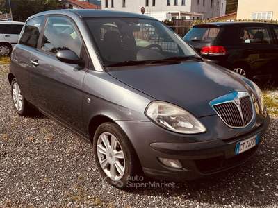 Lancia Ypsilon Multijet 16V Platino Grigio usata Carrara