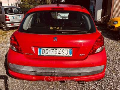 Peugeot 207 3p. XS Rosso usata Carrara