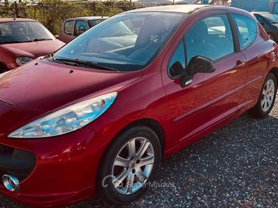 Peugeot 207 3p. XS Rosso usata Carrara