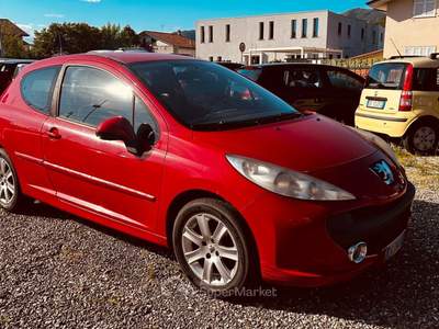 Peugeot 207 3p. XS Rosso usata Carrara