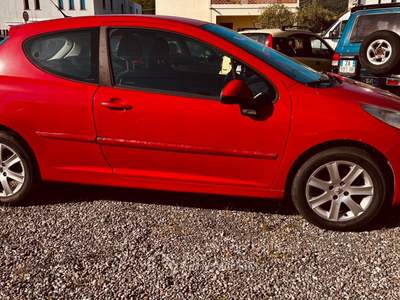 Peugeot 207 3p. XS Rosso usata Carrara