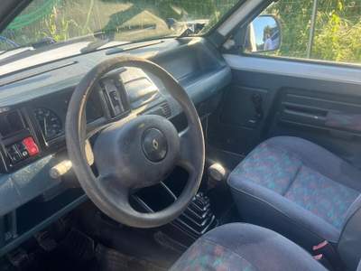 Renault Express 1.9 diesel 2p. Pick-up Bianco usata Carrara