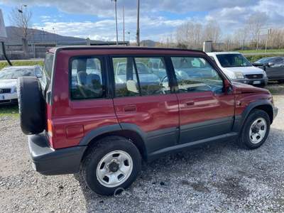 Suzuki Vitara 2.0i V6 24V cat S.W. JLX P.Pack Rosso usata Carrara