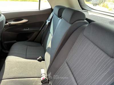Toyota Auris DPF 5 porte Sol Nero usata Carrara
