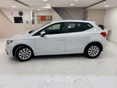 Seat Ibiza 1.6 TDI 95 CV 5 porte Business Bianco usata MASSAFRA