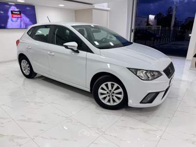 Seat Ibiza 1.6 TDI 95 CV 5 porte Business Bianco usata MASSAFRA