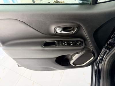 Jeep Renegade 2.0 Mjt 140CV 4WD Active Drive Limited Nero usata MASSAFRA