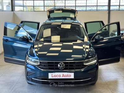 Volkswagen Tiguan 2.0 TDI 150CV DSG *TAGLIANDI*UNICO PROPRIETARIO* Blu/Azzurro usata Cologno Monzese