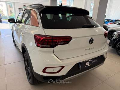 Volkswagen T-Roc 1.0 TSI Life Bianco usata Savona