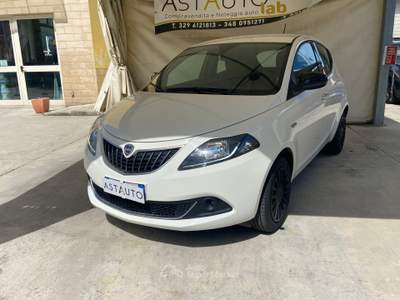 Lancia Ypsilon Ibrida benzina. La city car ideale per te Bianco usata Sulmona