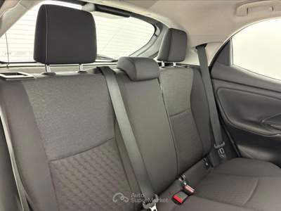 Toyota Yaris Yaris 1.0 active Argento usata Settimo Torinese
