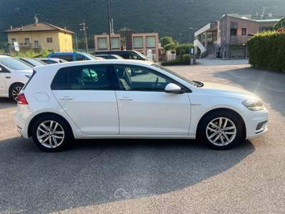 Volkswagen Golf 1.5 TSI 130 CV EVO 5p. Business BlueMotion Bianco usata Ala