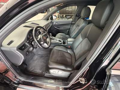 Porsche Macan CAMBIO AUT.4X4 Benz.2.0 CV 252 Km 12 usata Montelabbate