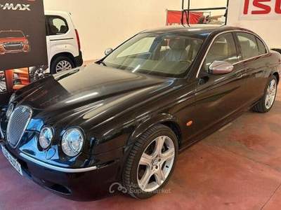 Jaguar S-Type Diesel 2700 CAMBIO AUT. CV 207 con K usata Montelabbate