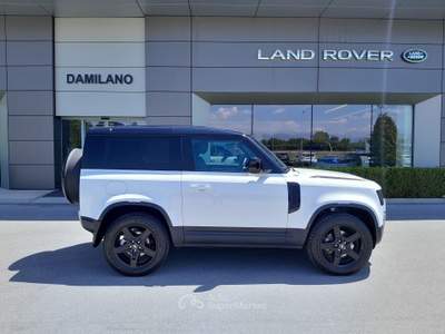 Land Rover Defender 3.0D I6 200 90 SE AWD SOLO 26.000KM Bianco usata Cuneo