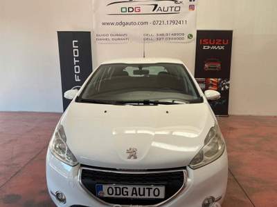 Peugeot 208 Diesel 1.4 HDi CV 68 KW 50 Per NEOPATE usata Montelabbate