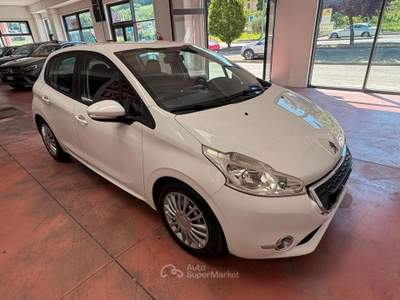 Peugeot 208 Diesel 1.4 HDi CV 68 KW 50 Per NEOPATE usata Montelabbate
