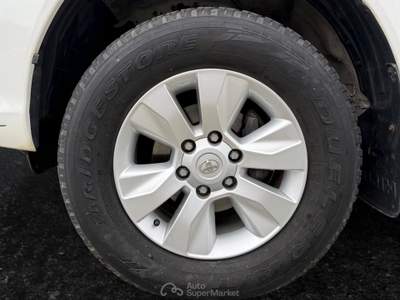 Toyota Hilux DoubleCab | Gancio Traino | Hard Top Bianco usata Roma