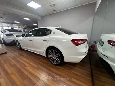 Maserati Ghibli 350 CV | Navi | Ufficiale Maserati Italia | CarPlay Bianco usata Roma