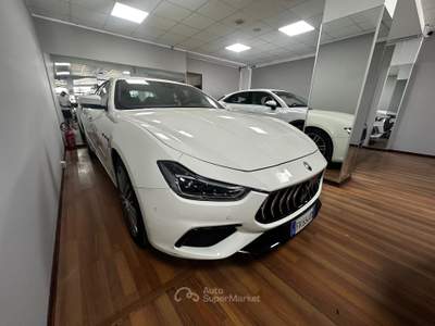 Maserati Ghibli 350 CV | Navi | Ufficiale Maserati Italia | CarPlay Bianco usata Roma