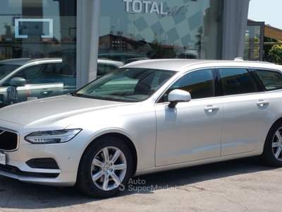 Volvo V90 D4 Geartronic Momentum Argento usata Bassano del Grappa