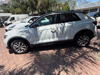 Volkswagen T-Roc VOLKSWAGEN T-ROC 1.0 TSI STYLE 110 CV PREZZO 19900 Bianco usata Catania