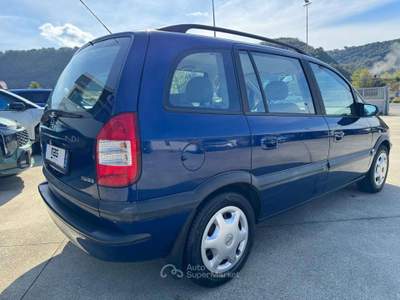 Opel Zafira Zafira 2.0 dti 16v Comfort FL 7 posti usata Pianopoli