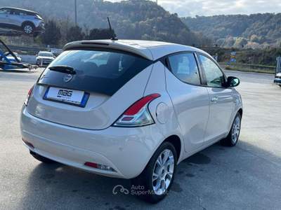 Lancia Ypsilon Ypsilon 1.3 mjt Gold s Beige usata Pianopoli