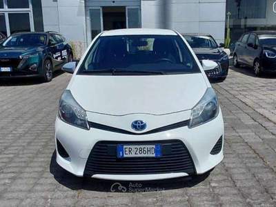 Toyota Yaris Yaris 5p 1.5h Lounge Bianco usata Pianopoli