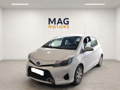 Toyota Yaris Yaris 5p 1.5h Lounge Bianco usata Pianopoli