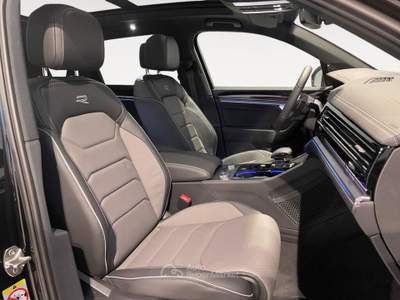 Volkswagen Touareg 3.0TDI V6 231CV DSG 4MOTION R-Line Final Edition Nero usata Ravenna
