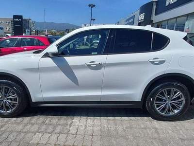 Alfa Romeo Stelvio Stelvio 2.2 t Executive Q4 210cv aut Bianco usata Pianopoli