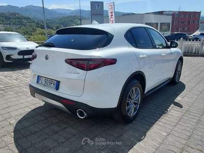 Alfa Romeo Stelvio Stelvio 2.2 t Executive Q4 210cv aut Bianco usata Pianopoli