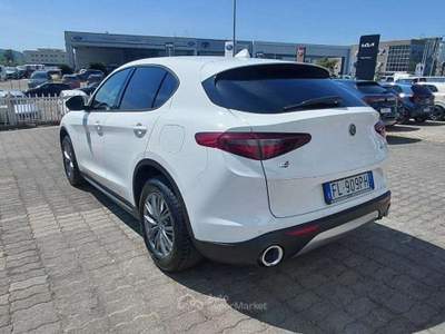 Alfa Romeo Stelvio Stelvio 2.2 t Executive Q4 210cv aut Bianco usata Pianopoli
