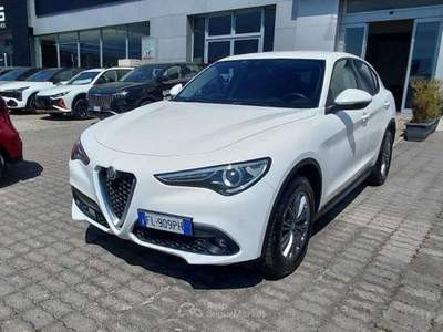 Alfa Romeo Stelvio Stelvio 2.2 t Executive Q4 210cv aut Bianco usata Pianopoli
