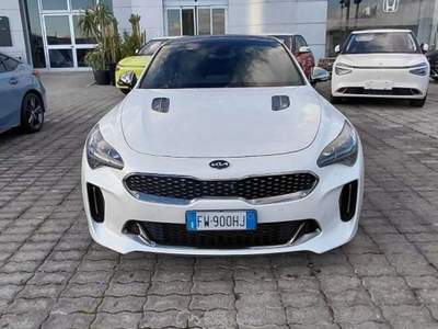 Kia Stinger Stinger 3.3 t-gdi GT awd 366cv auto my18 Bianco usata Pianopoli