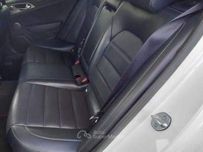 Kia Stinger Stinger 3.3 t-gdi GT awd 366cv auto my18 Bianco usata Pianopoli