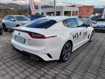Kia Stinger Stinger 3.3 t-gdi GT awd 366cv auto my18 Bianco usata Pianopoli