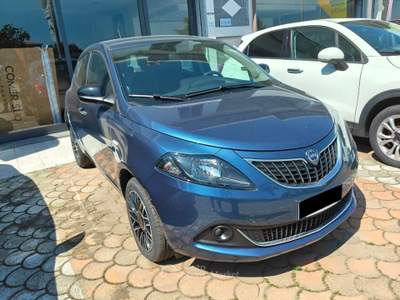 Lancia Ypsilon Ypsilon 1.0 FireFly 5 porte S&S Hybrid Gold Blu/Azzurro usata RENDE