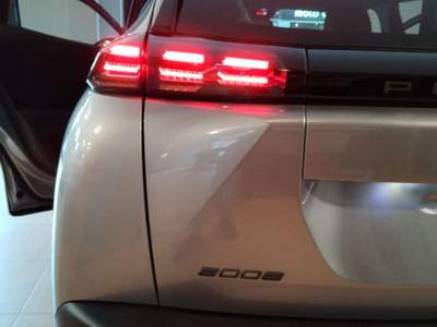 Peugeot 2008 PureTech 100 S&S Allure Grigio usata Monteforte Irpino