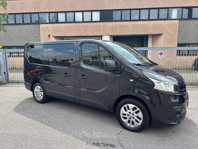 Renault Trafic 9 POSTI CDI ENERGY NON FUMATORE IN OTTIME CONDIZIONI Nero usata Cinisello Balsamo