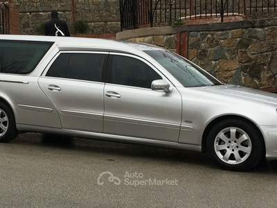 Mercedes-Benz Classe E AUTOFUNEBRE INTERCAR Argento usata Palomonte Mercedes-Benz Classe E AUTOFUNEBRE INTERCAR Argento usata Palomonte