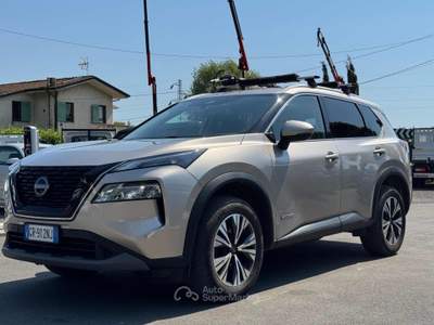 Nissan X-Trail e-Power e-4orce 4WD 5 posti Acenta Oro usata Massarosa