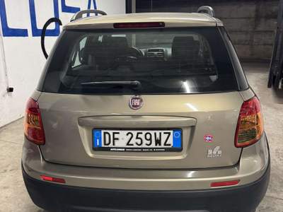 Fiat Sedici 1.6 16v Dynamic 4x4 107cv usata Cologno Monzese